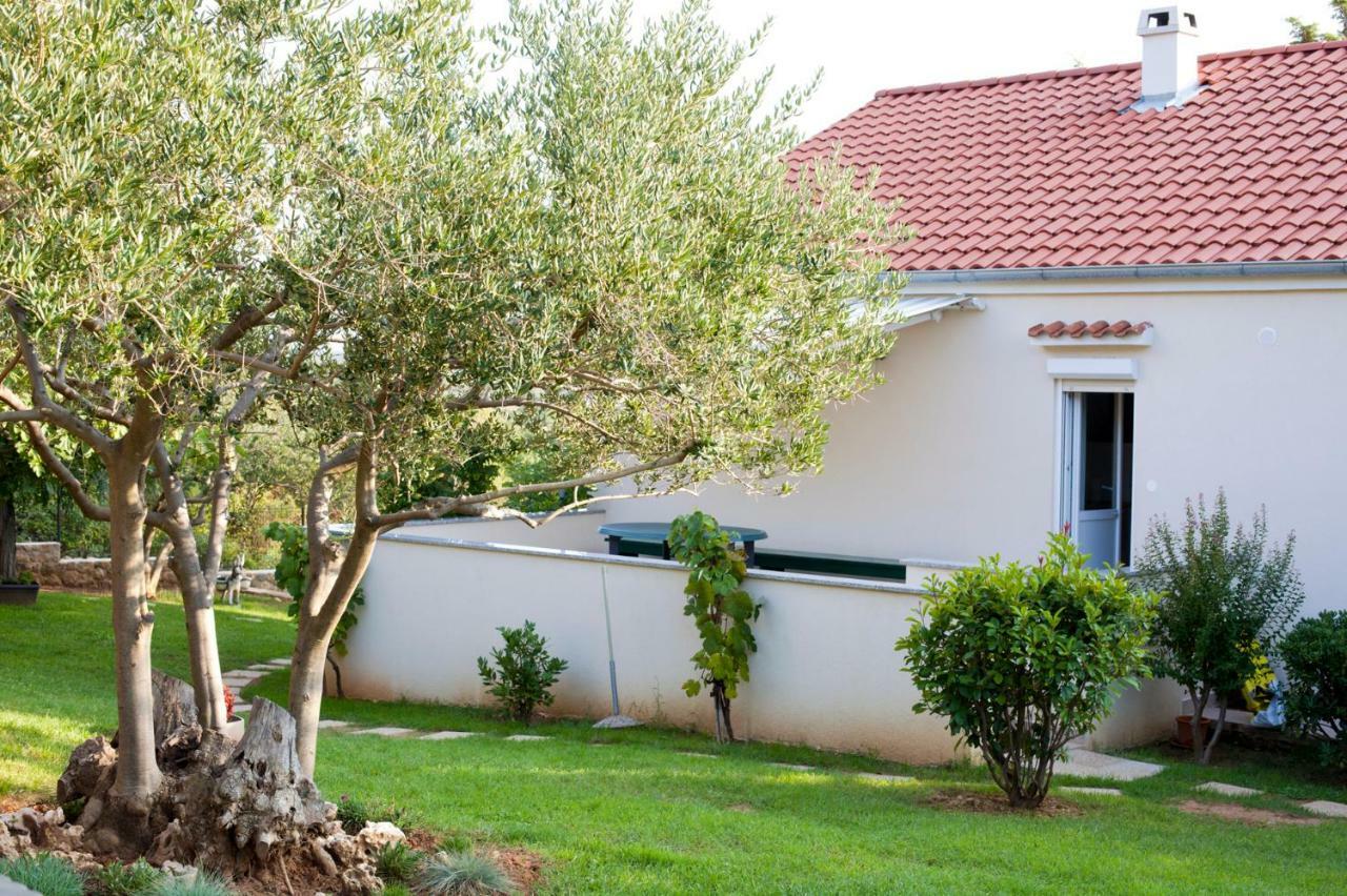 Apartment Robinson Podvrsje Luaran gambar